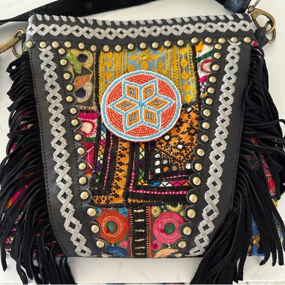 Fabulous Vintage Addiction Beaded Medallion Leather & Suede Fringe Boho Bag - Picture 7 of 7